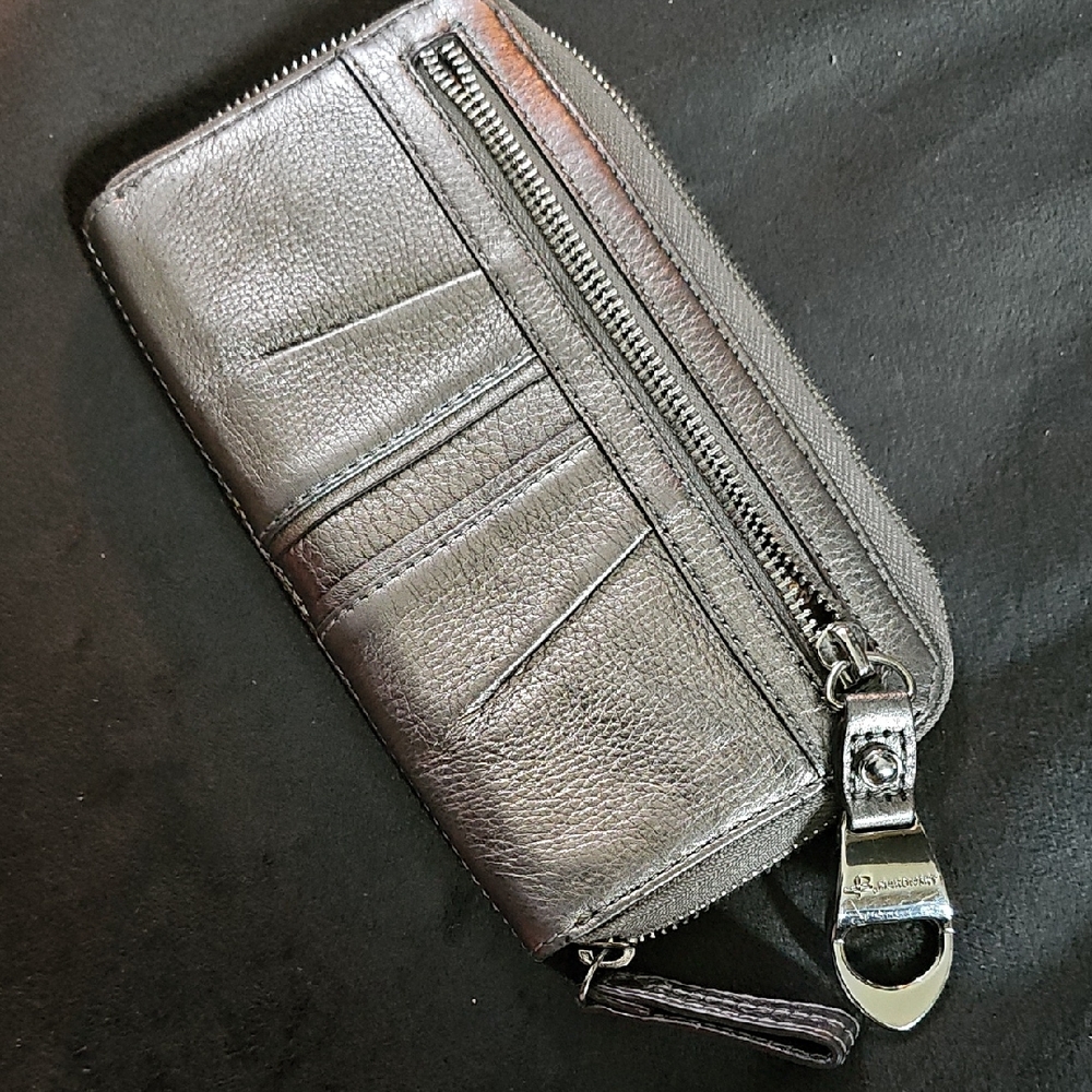 B Makowski Silver Leather Zipper Wallet Never Used!